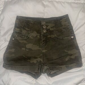Camo High-Waisted Women's Shorts